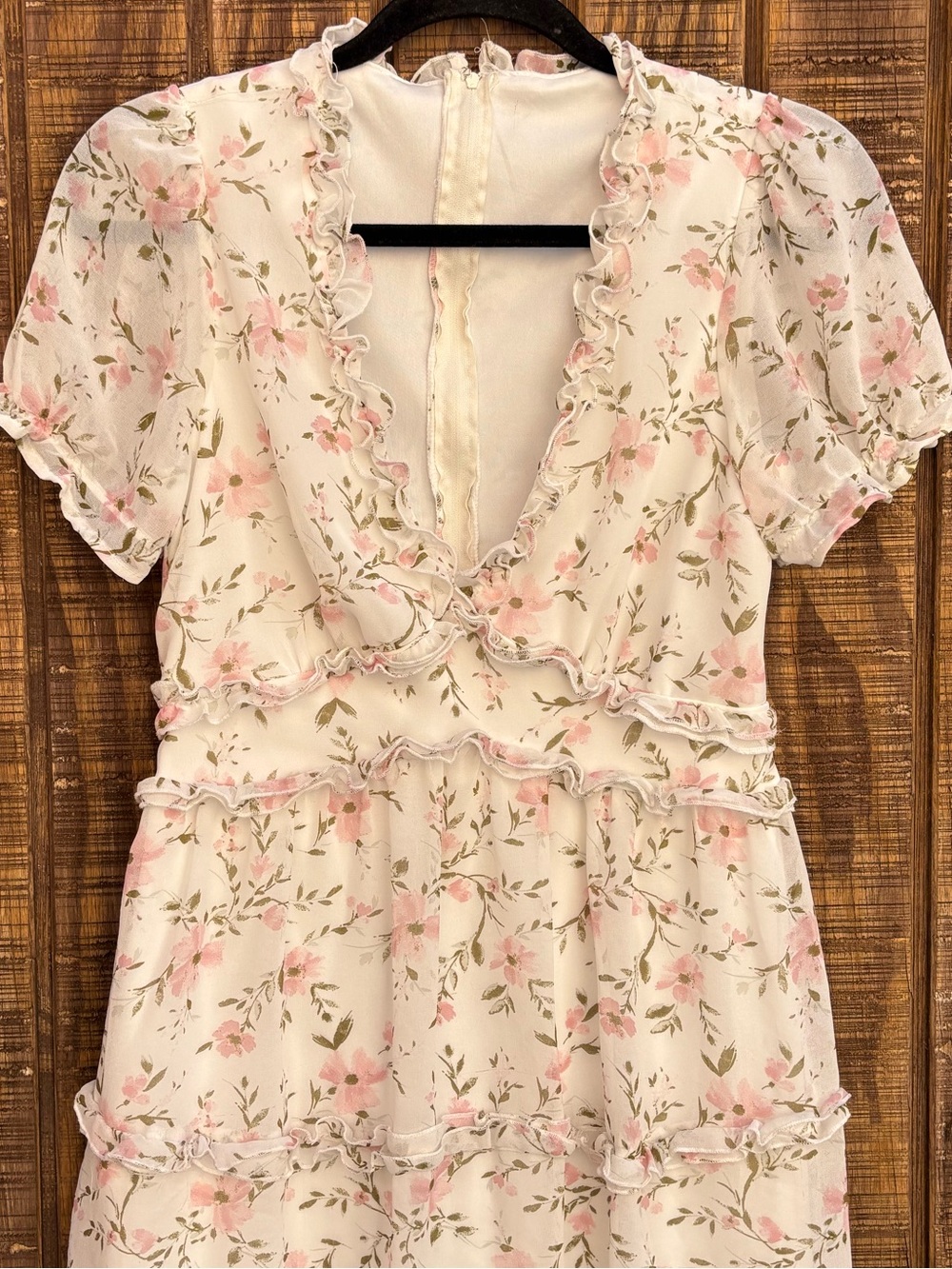 White Floral Ruffle Dress - Picture 3 of 12